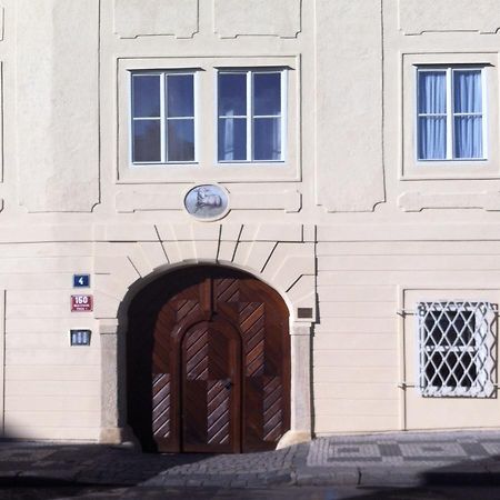 Apartment Dum U Cerneho Beranka Prague Exterior photo